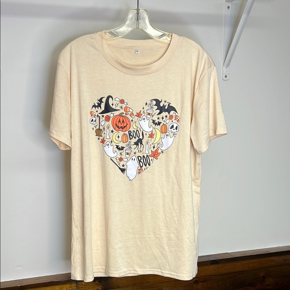 Amazon Cream Halloween Graphic T-Shirt-‎ L